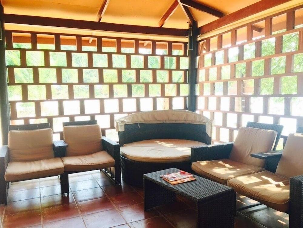 Koh Talu Island Resort Bang Saphan Noi Buitenkant foto