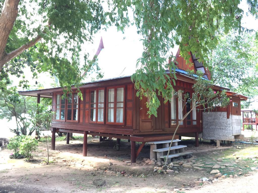 Koh Talu Island Resort Bang Saphan Noi Buitenkant foto